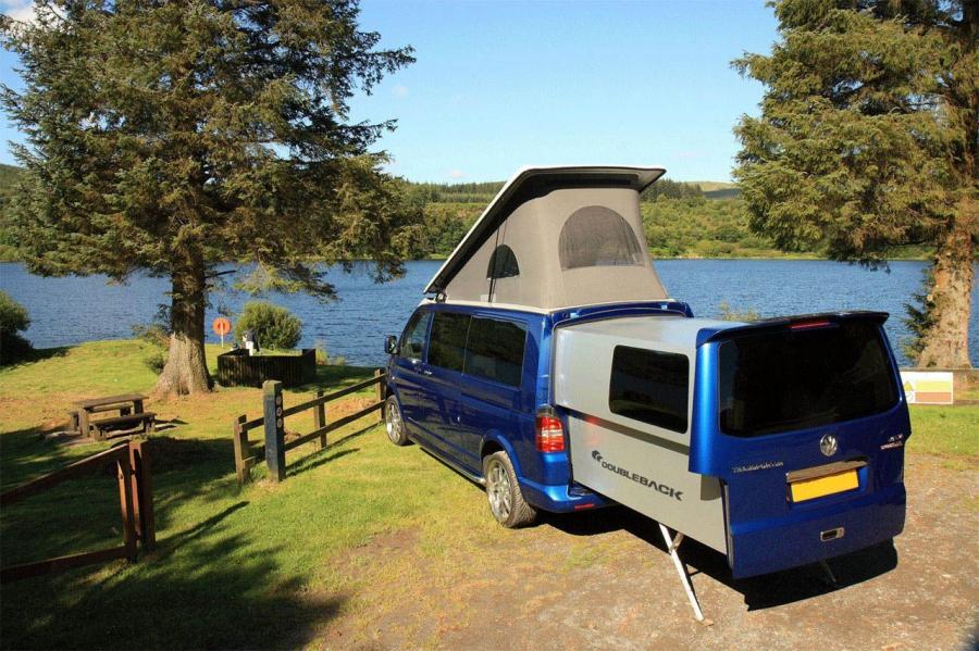 Volkswagen Transporter Doubleback Conversion Camper 2012 года  (фото 6 из 12)